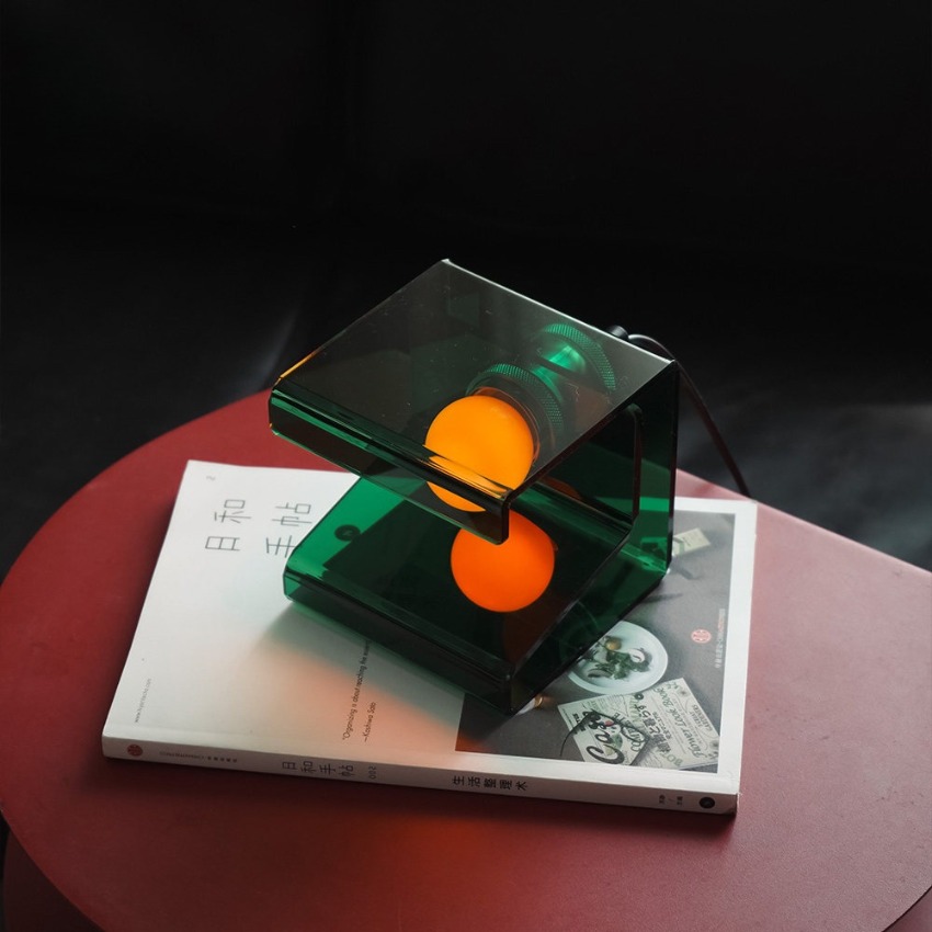 Modern Acrylic Cube Table Lamp - огляд і ціна Desk Setup Minimalist