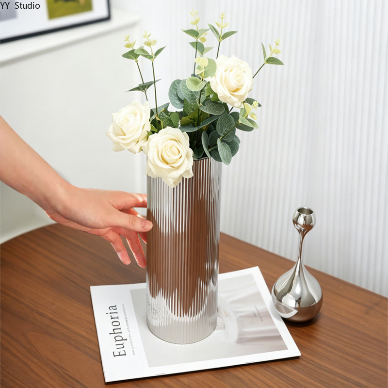 Luxury Stainless Steel Vase No - огляд і ціна Desk Setup Minimalist