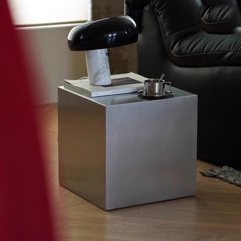 Italian Stainless Steel Side T - огляд і ціна Desk Setup Minimalist